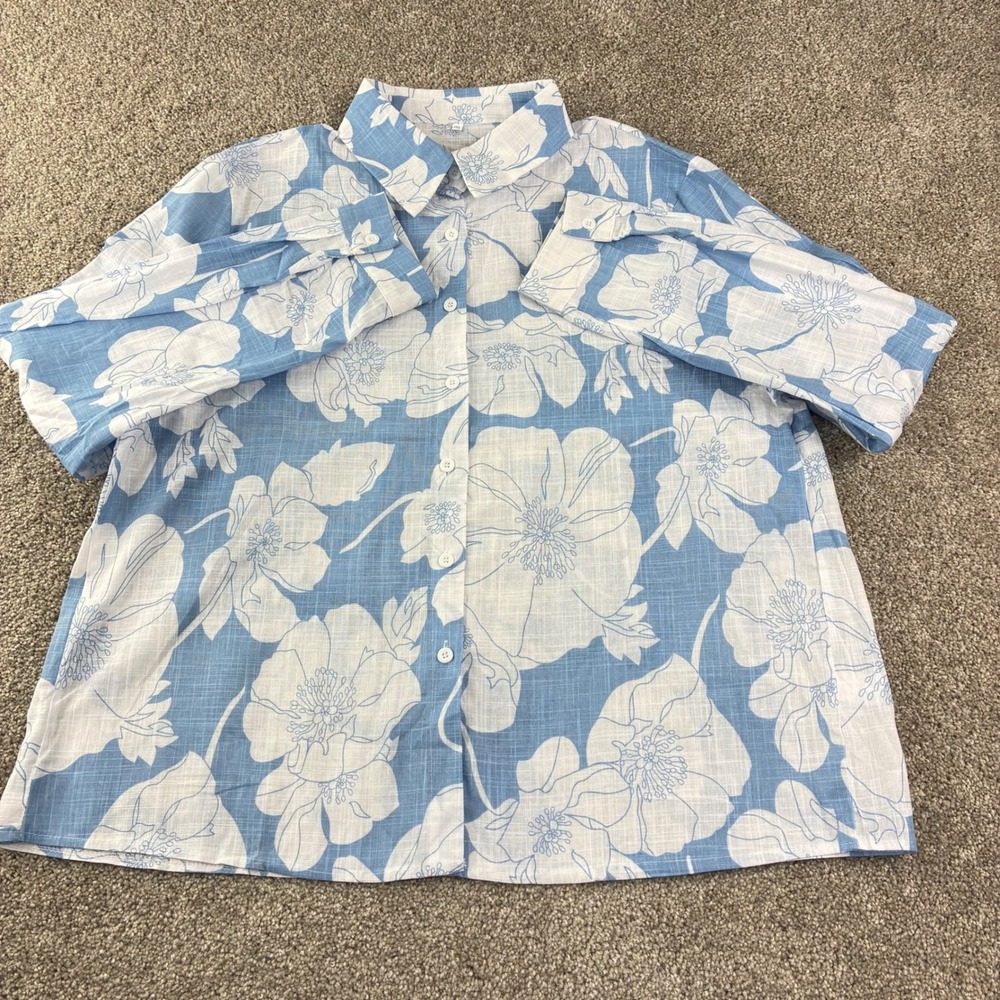 Women's 2X Blue White Floral Button Up Shirt Cottagecore Coastal Lightweight - Picture 2 of 8